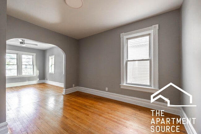 Photo - 2655 W Homer St