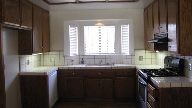 Photo - Home in South West Bakersfield Large Lot