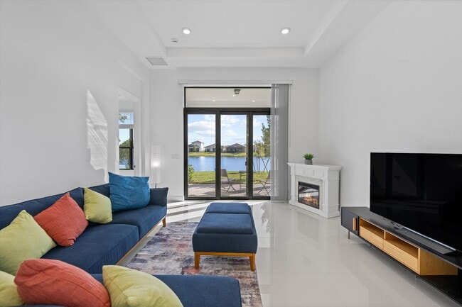 Photo - 4823 St Armands Way