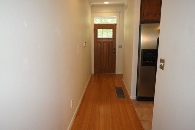 Photo - Spectacular SW Portland 3 bedroom Townhouse - APPLICATION PENDING