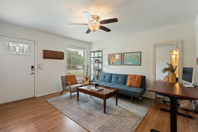 Photo - 6607 Boleynwood Dr