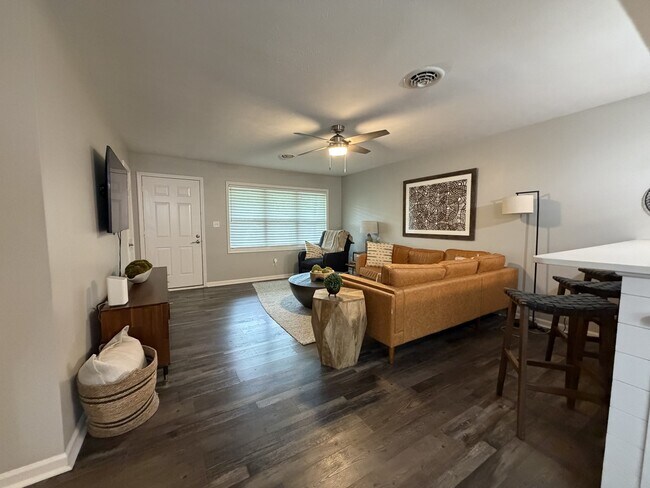 Photo - 244 Windmere Dr