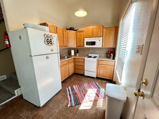 Photo - 5400 Marble Ave Unidad 3