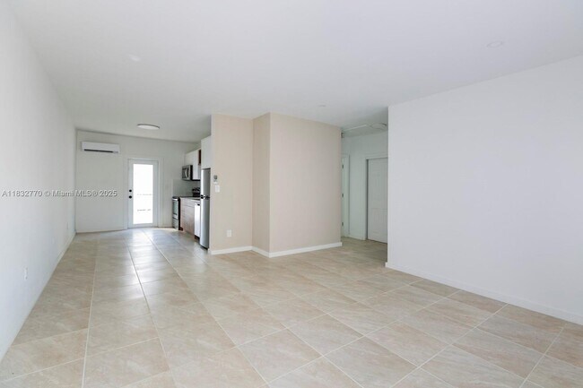 Photo - 7800 NE 10th Ct Unit 2