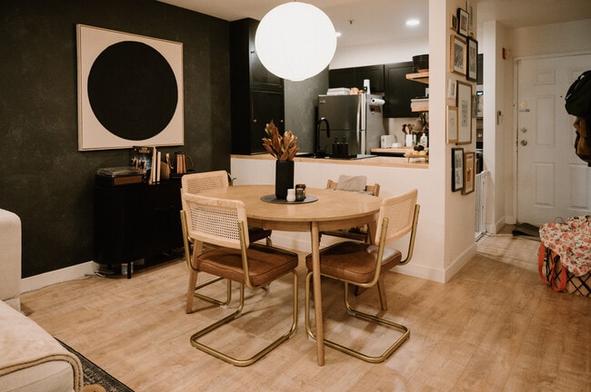 Building Photo - 444 S Kittredge St Unit 100