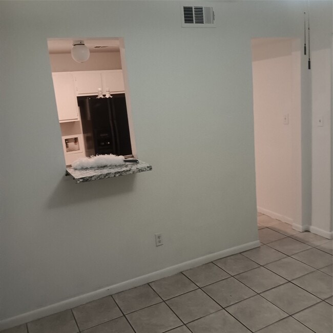 Photo - 521 Ferguson St Unit B1