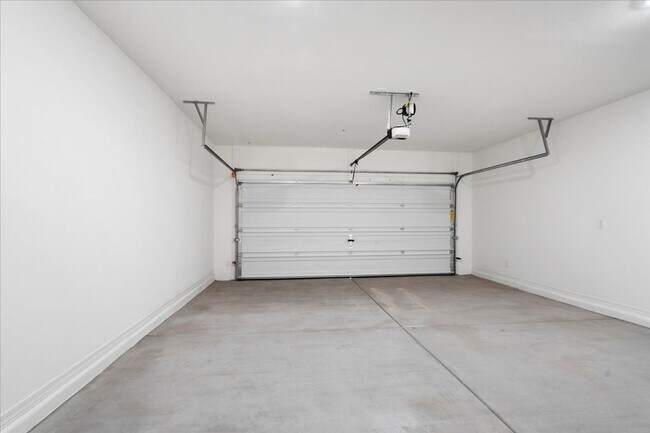 Photo - 8129 S 63rd Dr