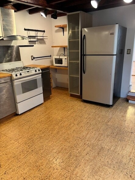 Photo - 18 Tremont St Unit 2