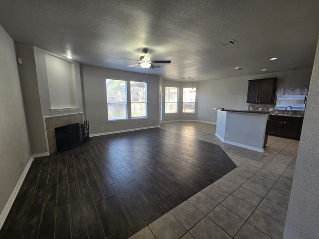 Photo - 426 Sorenstam Way