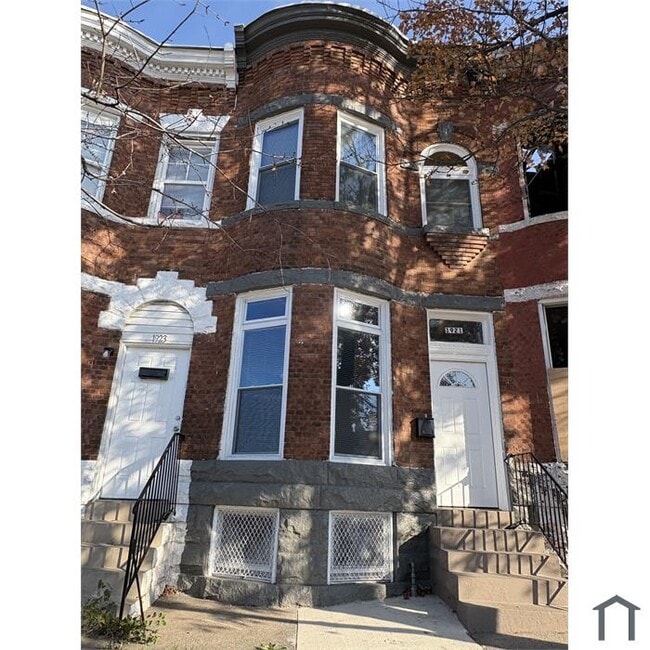 Building Photo - 1921 N Fulton Ave