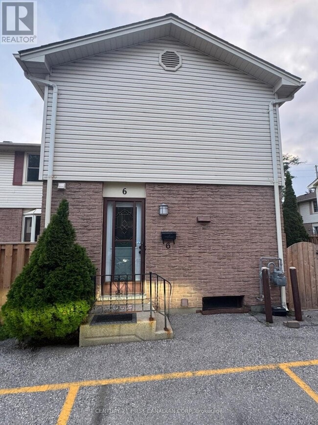 Photo - 230 Clarke Rd