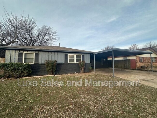 Photo - 5017 Woodward Ave