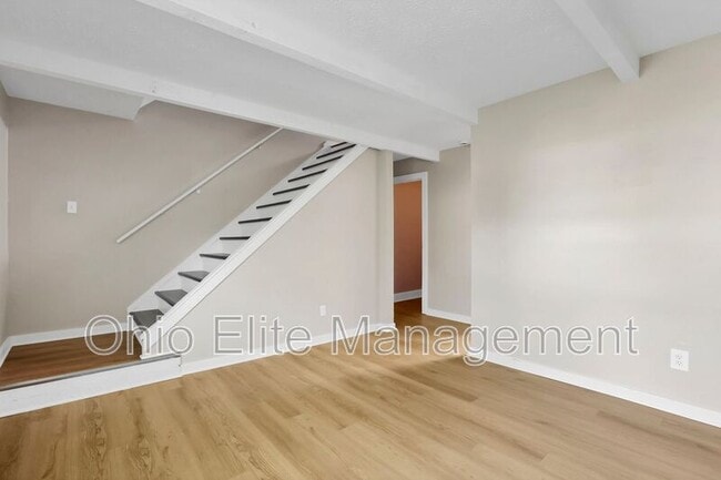 Photo - 3086 Grasmere Ave