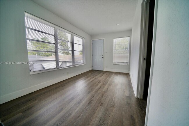 Photo - 3376 NW 49th St Unit B