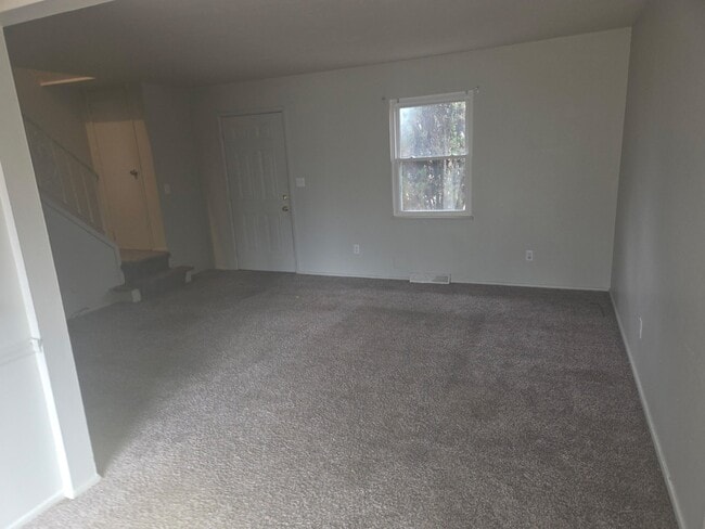 Photo - 413 Mathews Rd