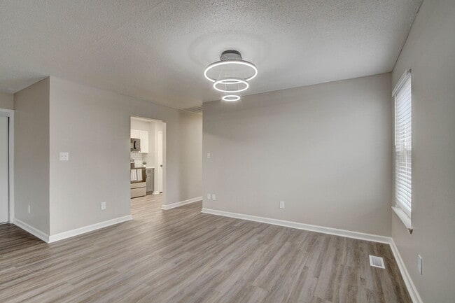 Dining/Kitchen