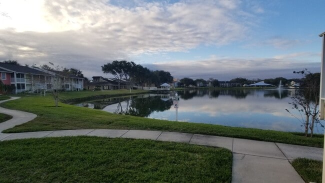 Building Photo - Ground Floor - Lake Front - Corner Unit - 1 Bedroom 1 Bath  for Lease