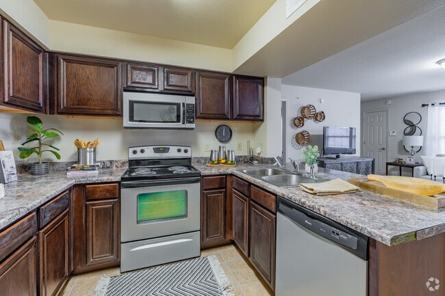 2BR, 2BA - 1,050SF - Kitchen - Tuscany Hills at Nickel Creek