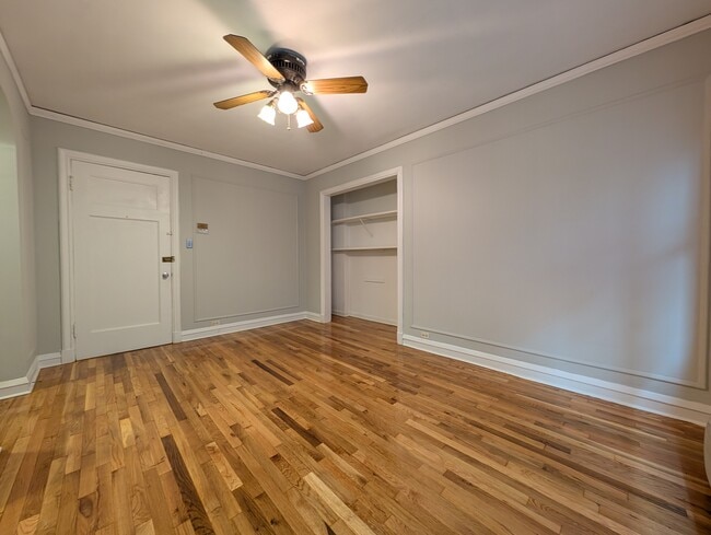 Photo - 832 W Wolfram St Unit 837-306