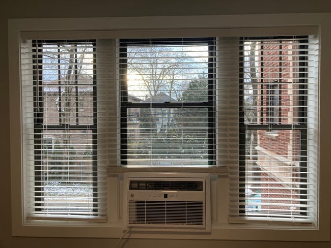 Photo - 372 Hazel Ave