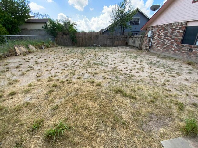 Photo - 119 Tours Ln