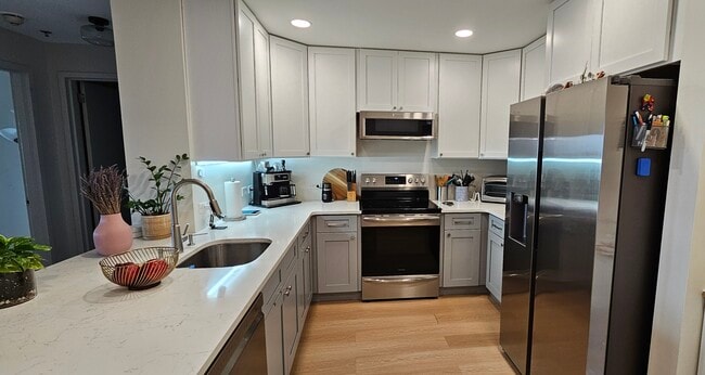 Photo - 1 Carriage City Plz Unit 1509