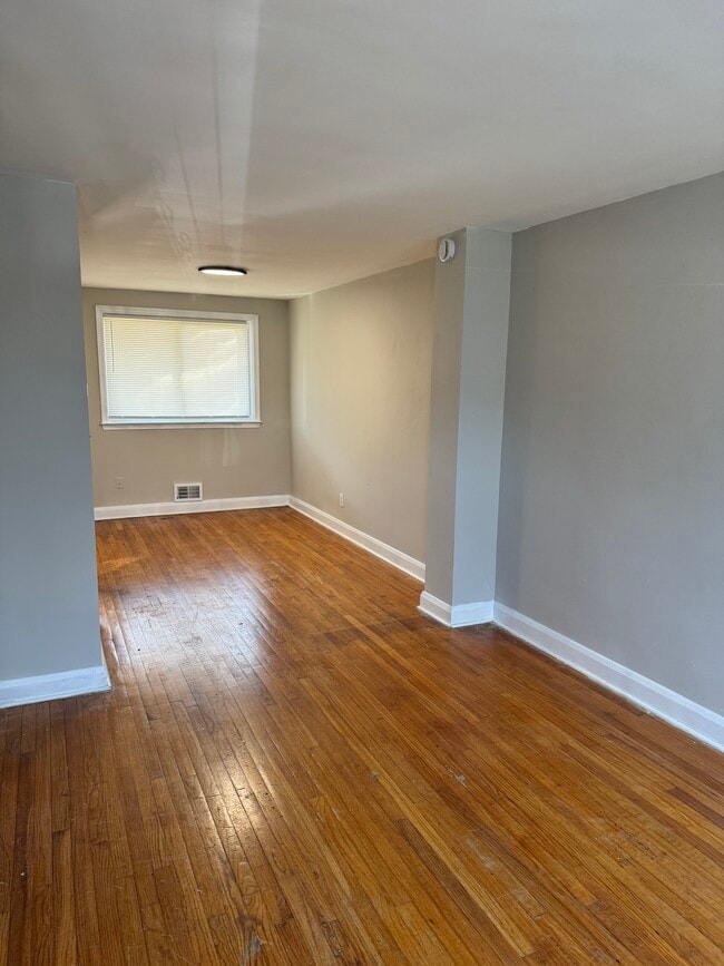 Photo - 1307 Hillsway Ct