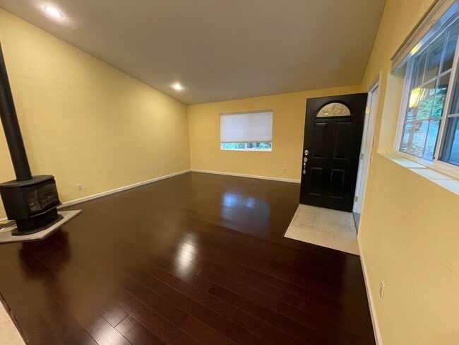 14006 Fern Rd Unit A
