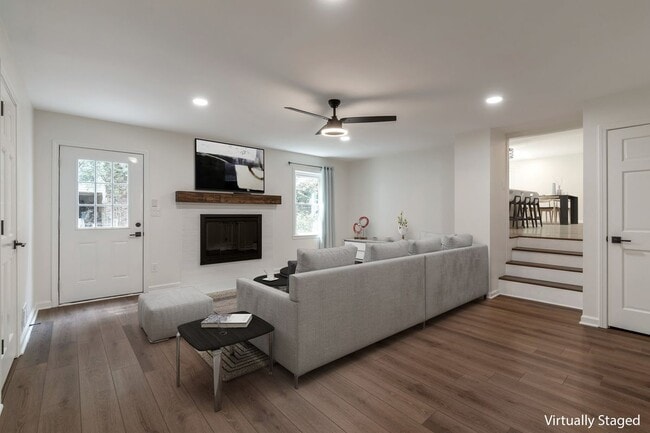 Photo - 3480 Tanbark Ct NE