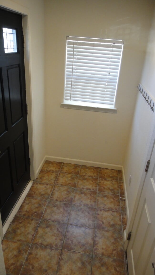 Photo - 1321 D St Unit 1321