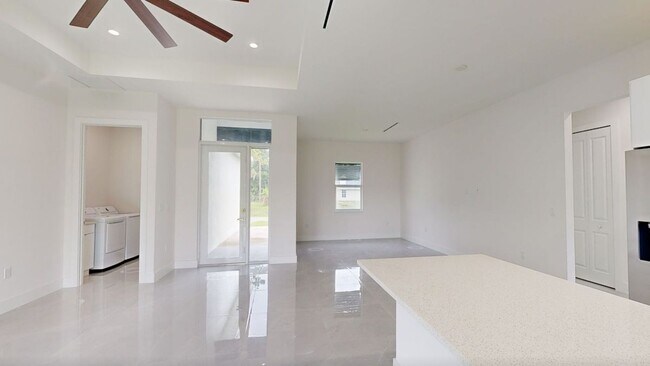 Photo - 6048 Stratton Rd