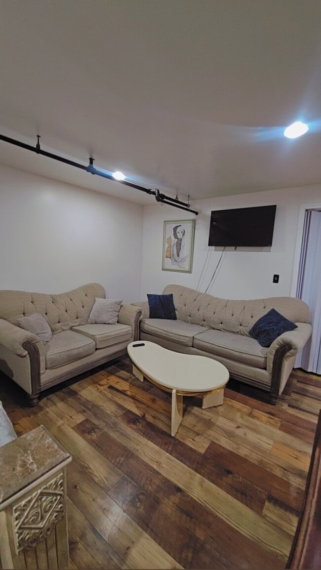 Photo - 317 W Fayette St