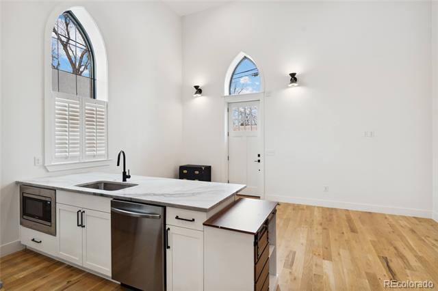 Photo - 475 Galapago St