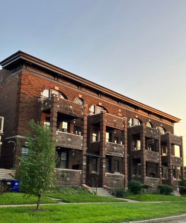 Building Photo - CASS D Apartments-5336 Unit 15