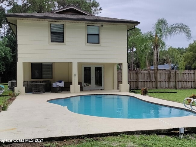 Photo - 1481 Hollaman St NW