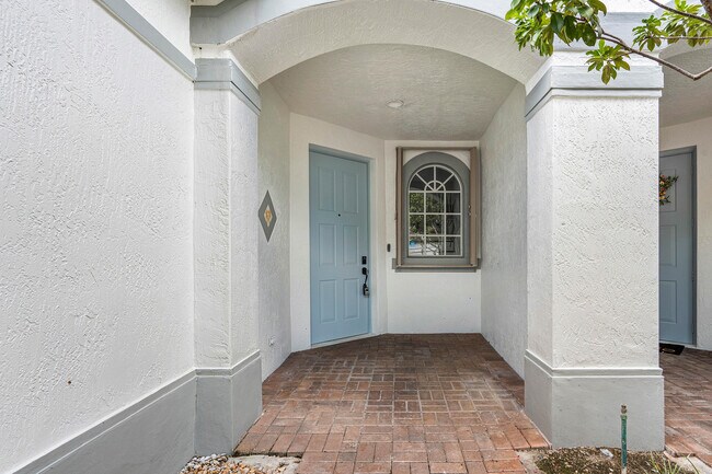 Photo - 152 Coconut Key Ln