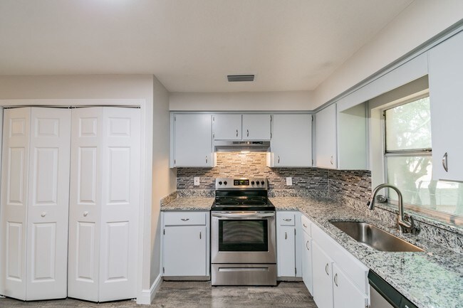 Photo - Bella Vista Apartments