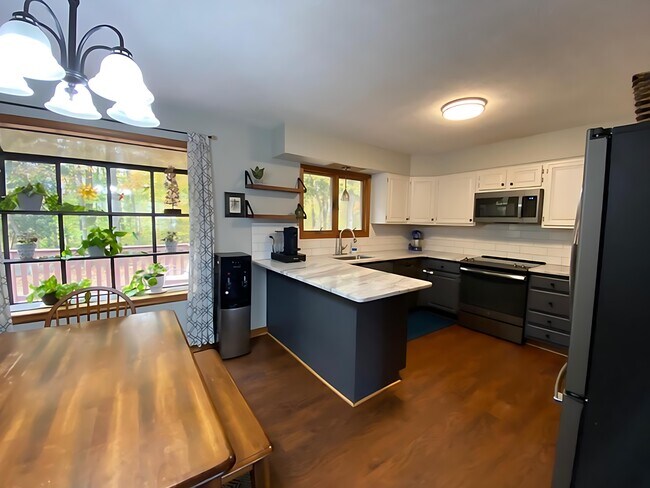 Photo - 8624 Valley Dr