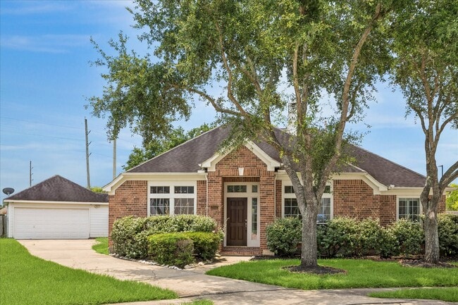 Building Photo - 2102 Grand Brook Ct