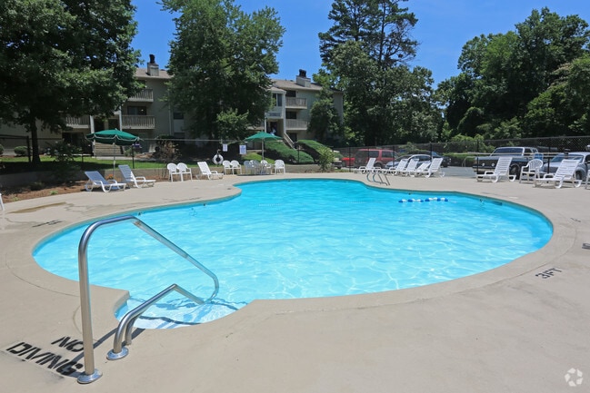 Raintree Apartments