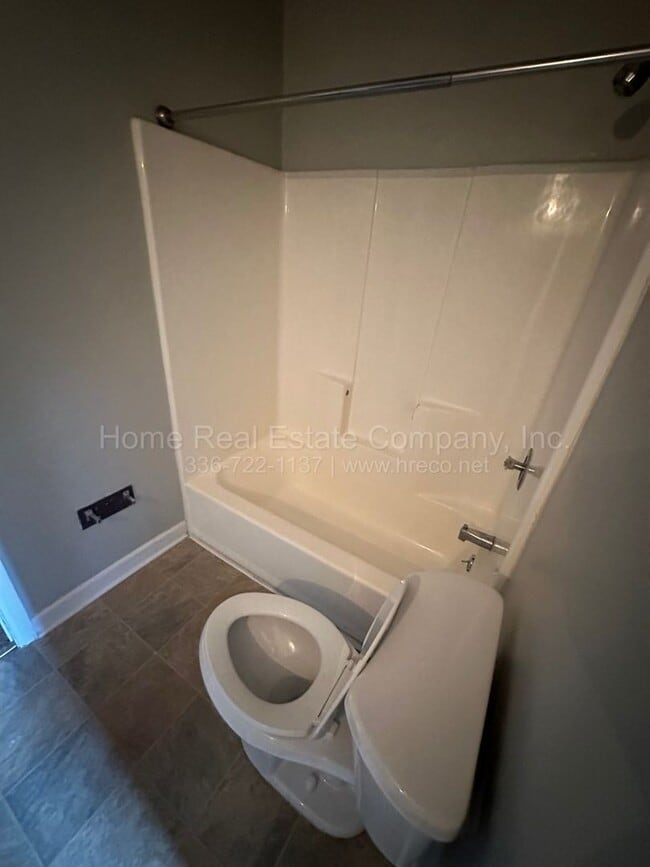 Photo - 406 Spaugh St SW Unit 406-D