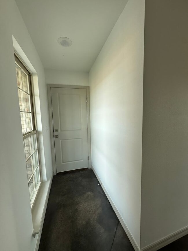 Photo - Located in the Glendale Area!!! New Build ...