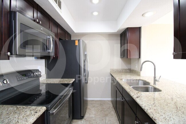 Photo - 2202 W Glenrosa Ave Unidad 5