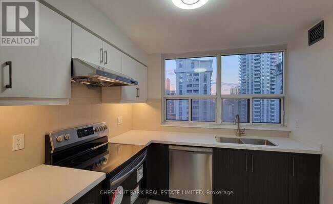 Photo - 25 Maitland St Unit 1201