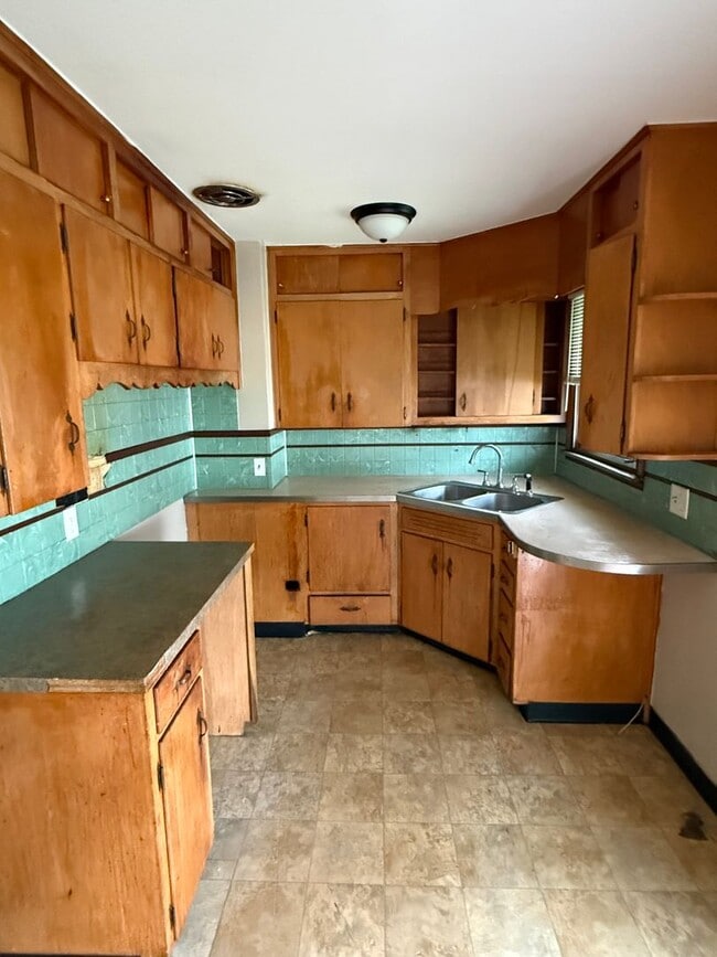 603 Ranch Dr