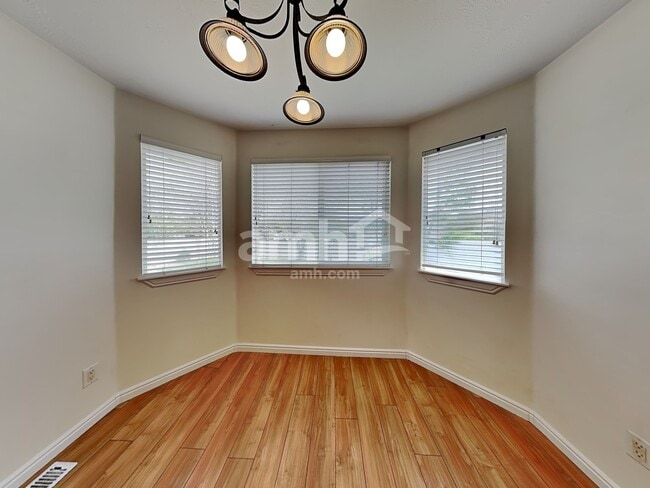 Photo - 6955 Jordan Cl Cir