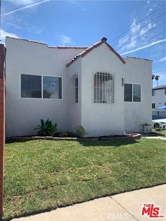 Photo - 800 E 83rd St