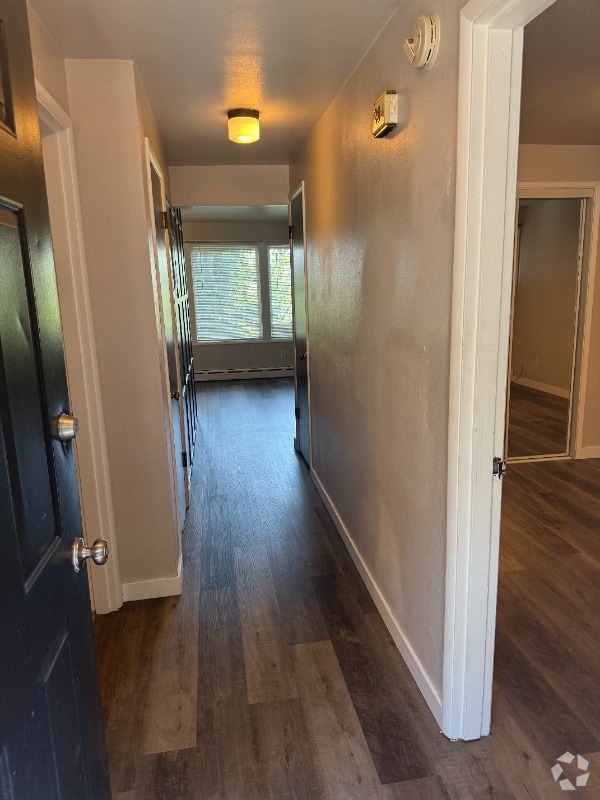 Building Photo - 4742 22nd Ave NE Unit 4742 Rental