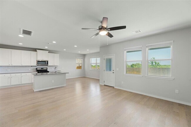 Photo - 11805 Caithness Way