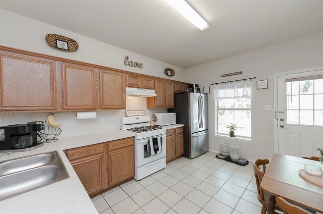 Photo - 1327 Cherry St